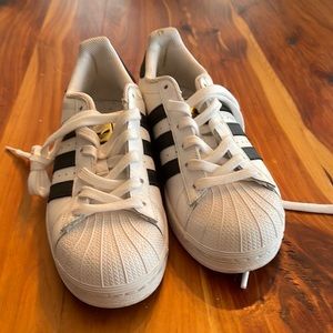 Adidas superstar shoe classic
